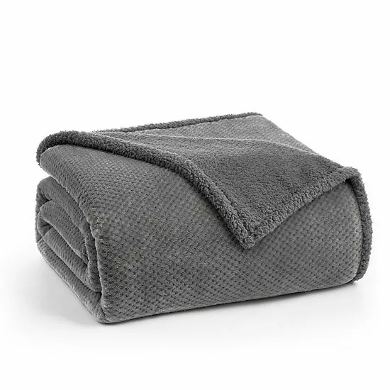 Koolaburra By UGG Pina Sherpa Plush Blanket Kb White 1 Koolaburra By UGG Pina Sherpa Plush Blanket Kb White